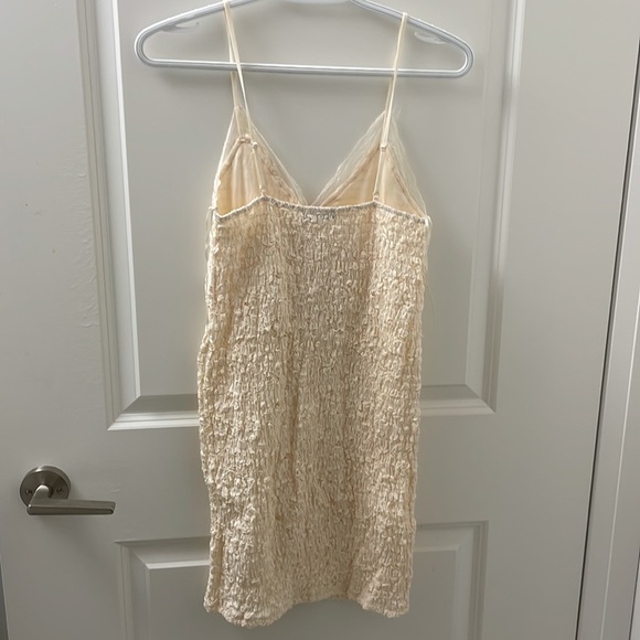 Zara lace high stretch midi dress - Picture 3 of 3